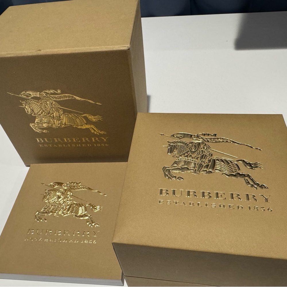 NWT Burberry Watch with Double Wrap Leather Strap - Picture 5 of 8